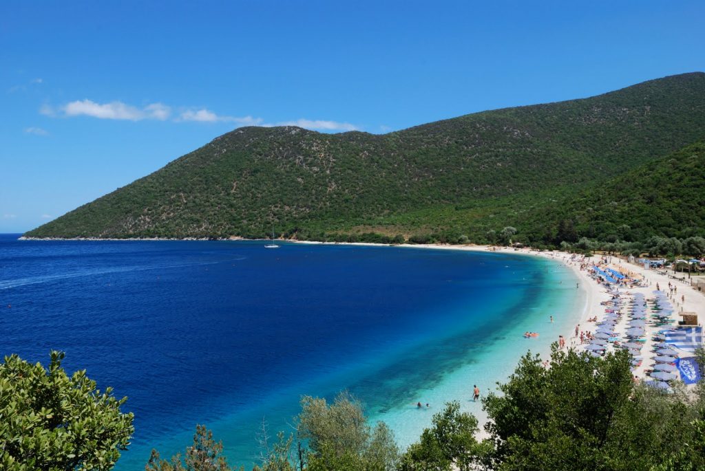 beach_Antisamos-559b89d053880
